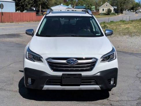 Used 2022 Subaru Outback Touring XT AWD/4WD image 3