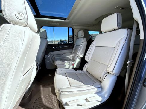Certified 2022 GMC Yukon XL Denali w/ Denali Premium Package AWD/4WD image 20