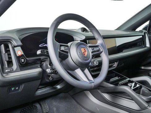 New 2026 Porsche Cayenne Coupe AWD/4WD image 4