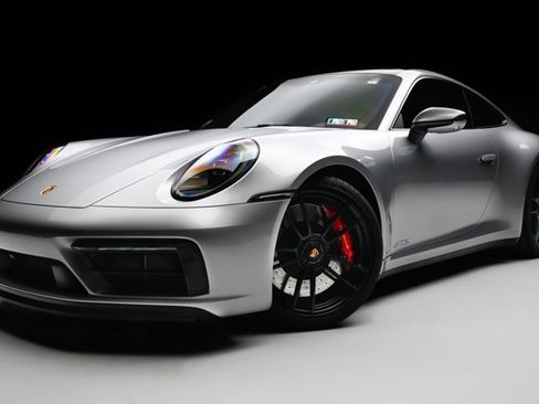 Used 2022 Porsche 911 Carrera 4 GTS image 1