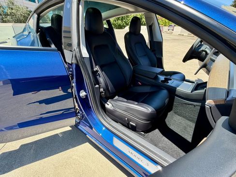 Used 2022 Tesla Model 3 RWD image 22