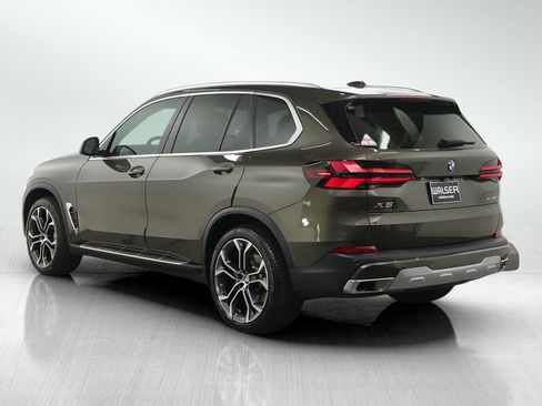 Used 2024 BMW X5 xDrive40i AWD/4WD image 3