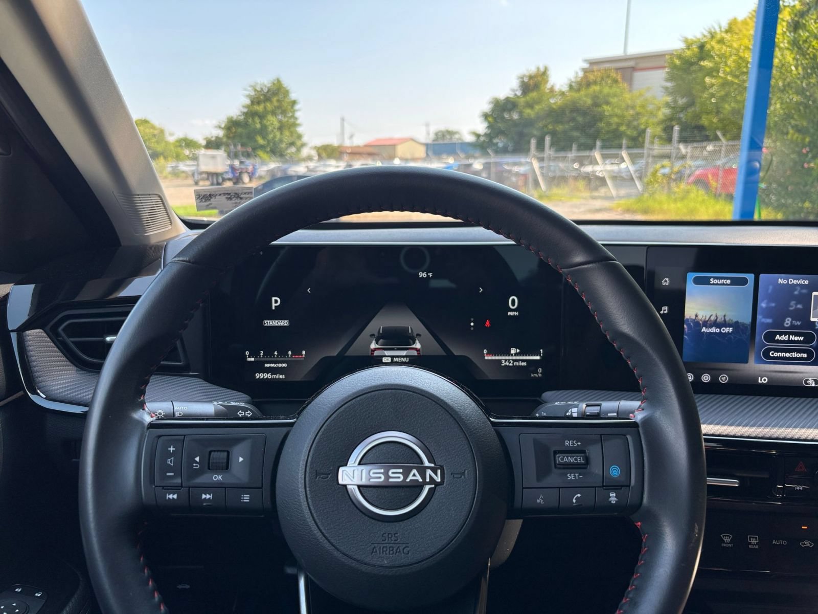 Used 2026 Nissan Kicks SR AWD/4WD image 32