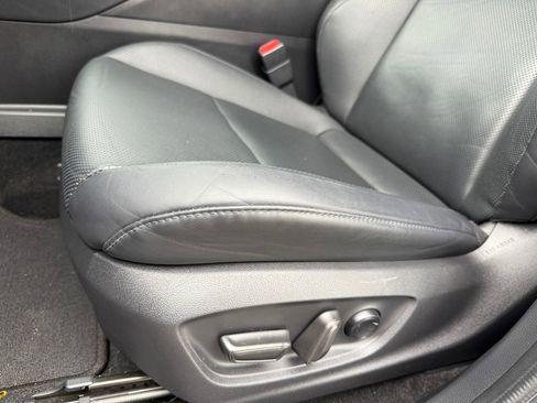 Used 2023 Toyota Crown Platinum image 10