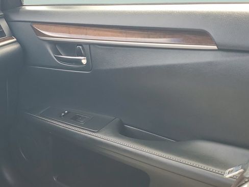 Used 2014 Lexus ES 350 w/ Premium Package FWD image 13