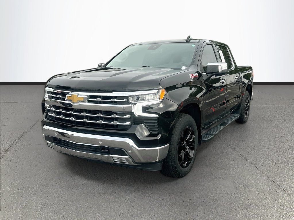 Used 2023 Chevrolet Silverado 1500 LTZ w/ LTZ Premium Package AWD/4WD image 3