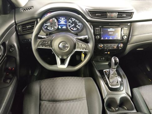 Used 2020 Nissan Rogue S FWD image 22