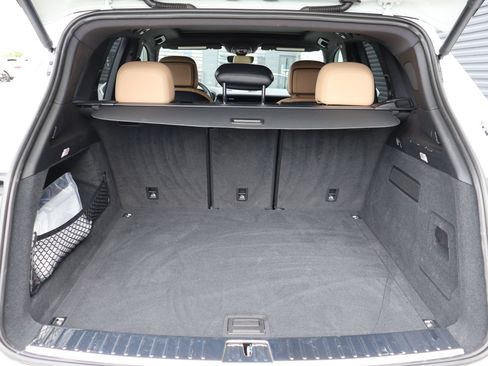 Certified 2026 Porsche Cayenne AWD/4WD image 25