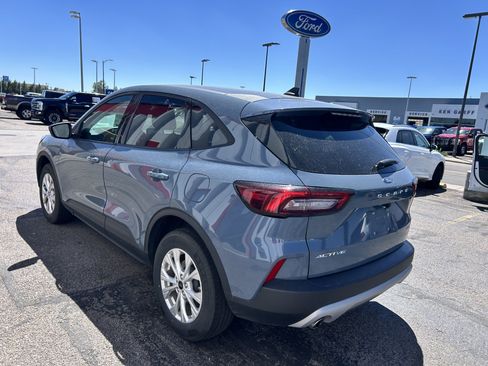 Used 2025 Ford Escape Active AWD/4WD image 2