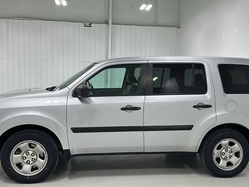 Used 2015 Honda Pilot LX image 3