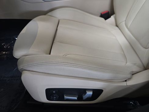 Used 2020 BMW 330i Sedan w/ Convenience Package image 25