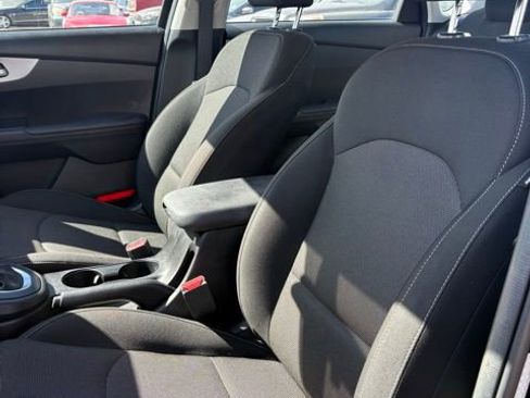 Certified 2023 Kia Forte LXS image 12