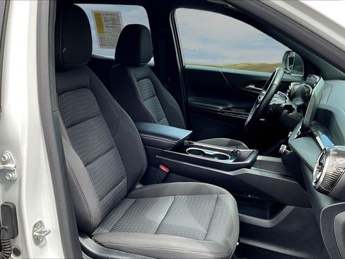 Used 2025 Chevrolet Equinox LT FWD image 21