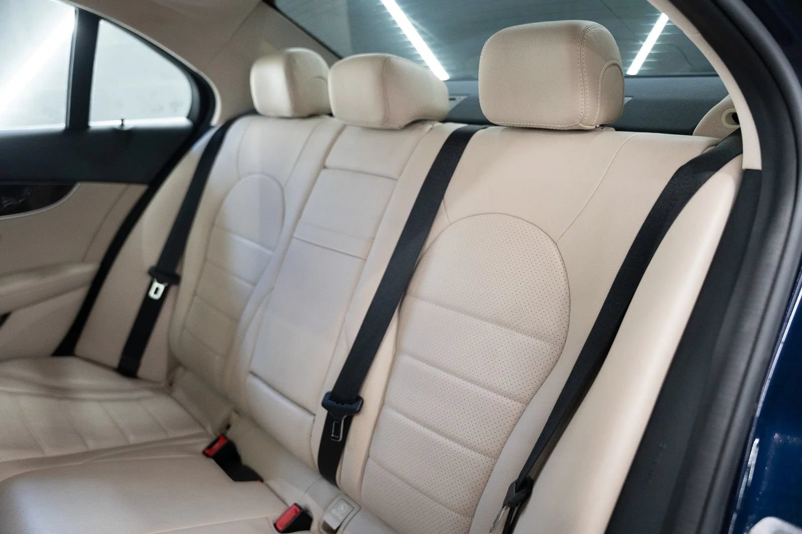 Used 2019 Mercedes-Benz C 300 Sedan image 18
