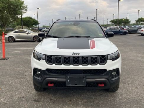 Used 2025 Jeep Compass Trailhawk w/ Trailer Tow Group image 2