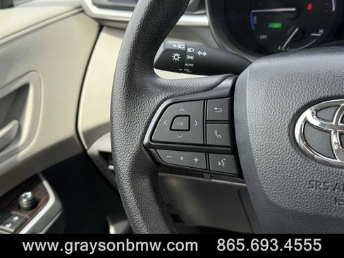 Used 2024 Toyota Sienna LE FWD image 33