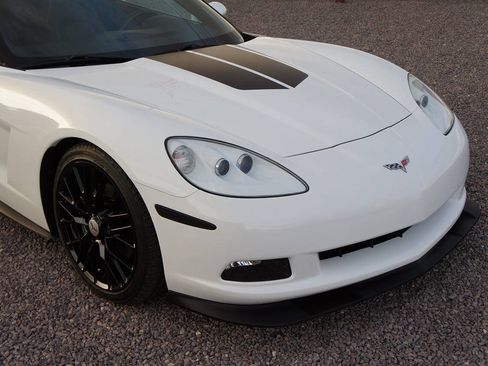 Used 2011 Chevrolet Corvette Coupe w/ 1LT RWD image 21