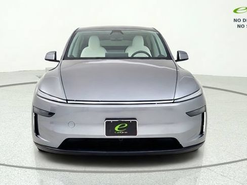 Used 2026 Tesla Model Y AWD image 2