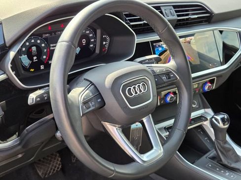 Used 2025 Audi Q3 2.0T Premium AWD/4WD image 19