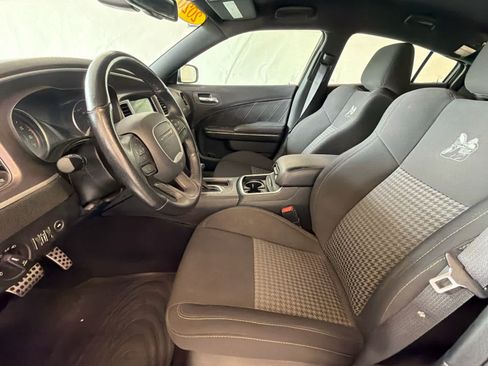 Used 2020 Dodge Charger Scat Pack RWD image 12