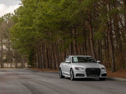 Used 2017 Audi S6 Prestige w/ S6 Sport Package image 37