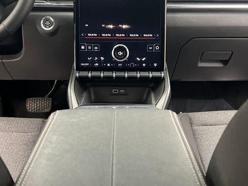 Used 2025 GMC Terrain Elevation image 35