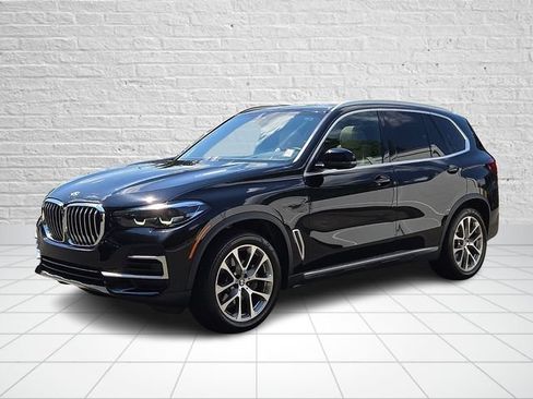 Used 2022 BMW X5 xDrive40i w/ Premium Package AWD/4WD image 3