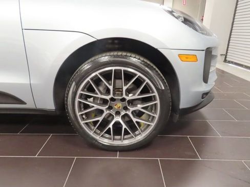 Used 2020 Porsche Macan image 20