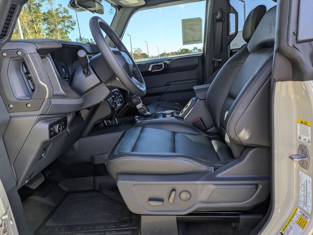 New 2025 Ford Bronco Badlands AWD/4WD image 14