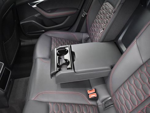 Used 2023 Audi RS 6 image 30