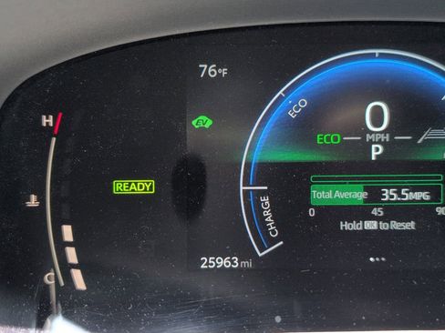 Used 2025 Toyota Camry SE w/ Convenience Package FWD image 15