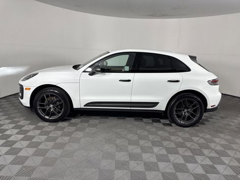 Used 2023 Porsche Macan Turbo image 8
