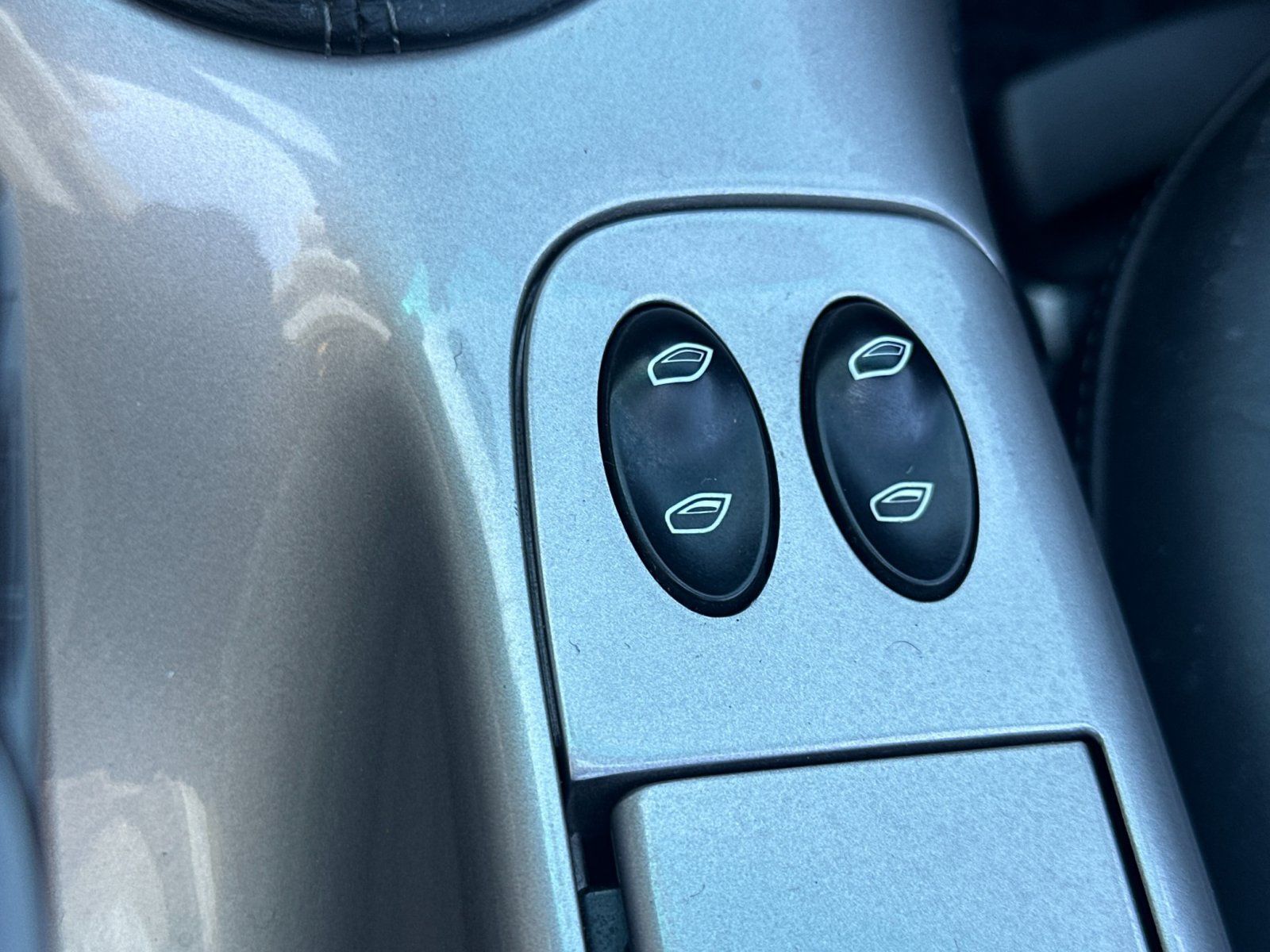 Used 2002 Porsche Boxster RWD image 32