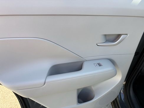 New 2026 Hyundai Kona SE FWD image 19