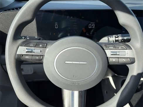 Used 2024 Hyundai Kona SE image 20