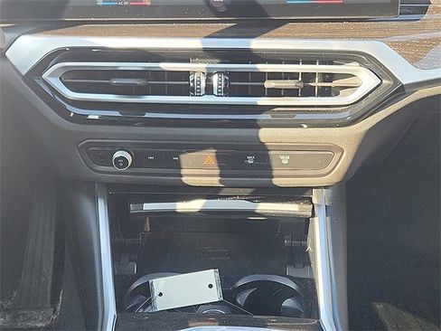 Used 2023 BMW 330i xDrive Sedan w/ Premium Package image 17