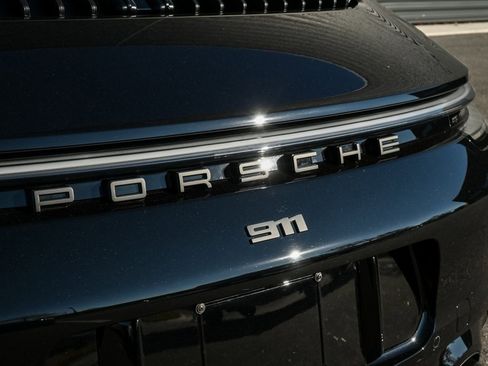 Certified 2024 Porsche 911 image 32