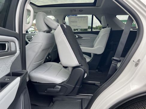 New 2026 Ford Explorer Platinum w/ LUX Leather Package AWD/4WD image 53
