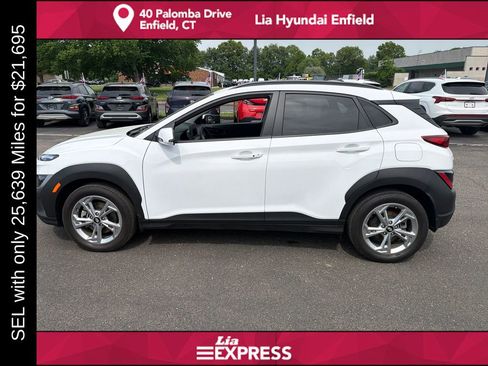Used 2023 Hyundai Kona SEL AWD/4WD image 6