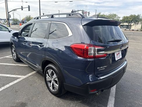 Used 2024 Subaru Ascent Premium w/ Convenience Package AWD/4WD image 3