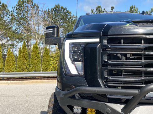 Used 2025 GMC Sierra 2500 SLT w/ SLT Convenience Package image 39