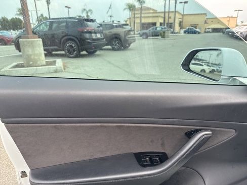 Used 2019 Tesla Model 3 Mid Range image 11