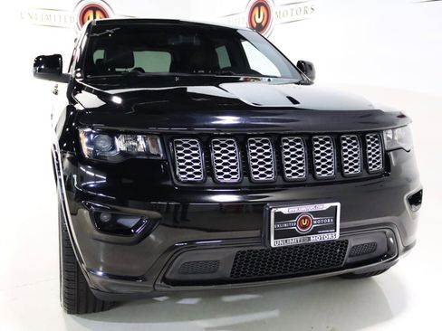 Used 2019 Jeep Grand Cherokee Altitude AWD/4WD image 21