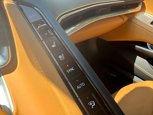 Used 2025 Chevrolet Corvette Z06 RWD image 20