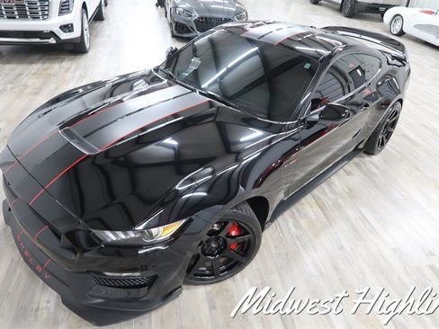 Used 2017 Ford Mustang Shelby GT350 RWD image 4