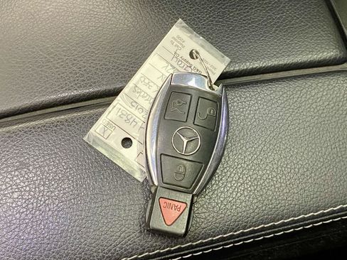 Used 2013 Mercedes-Benz GLK 350 4MATIC image 35