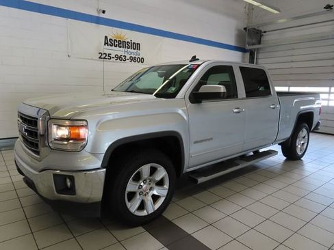 Used 2015 GMC Sierra 1500 SLE w/ SLE Value Package RWD image 2
