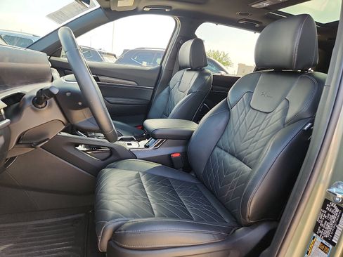 Used 2025 Kia Telluride SX X-Line AWD/4WD image 13