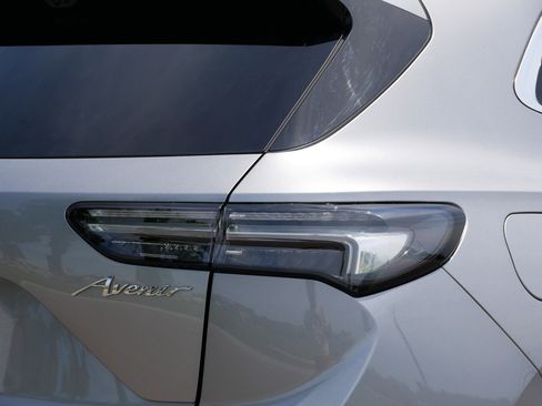 Used 2023 Buick Envision Avenir AWD/4WD image 16