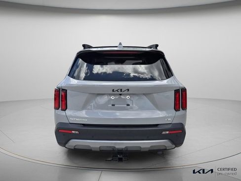 Certified 2023 Kia Sorento SX Prestige AWD/4WD image 6